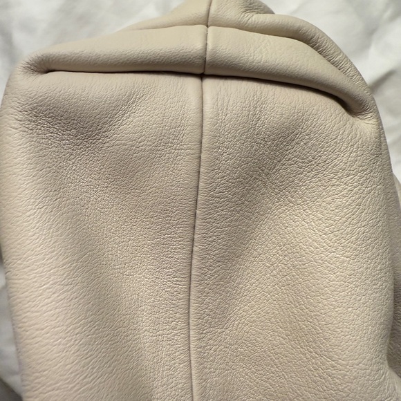 BV calf the pouch - oversize clutch (cloud) - Picture 6 of 8